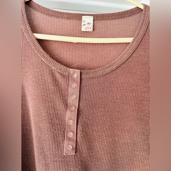Long Sleeve Henley Shirt - Picture 4 of 6